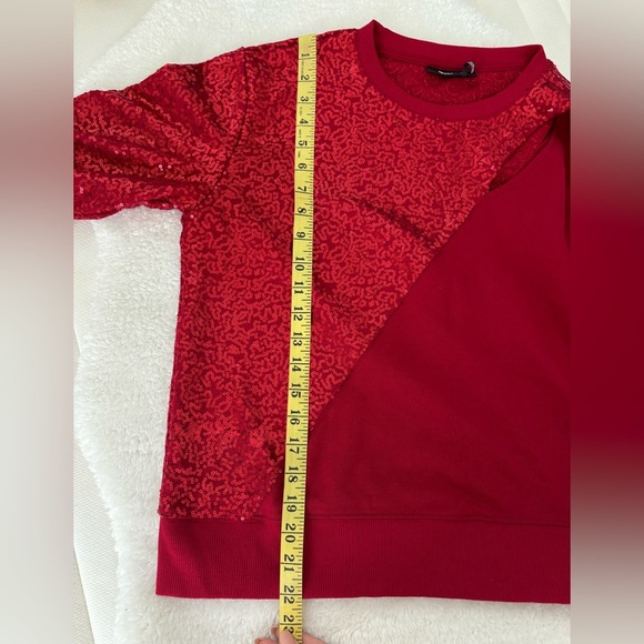 DKNY Red Sequin Cutout Pullover Sz M Christmas Holyday - Picture 11 of 11